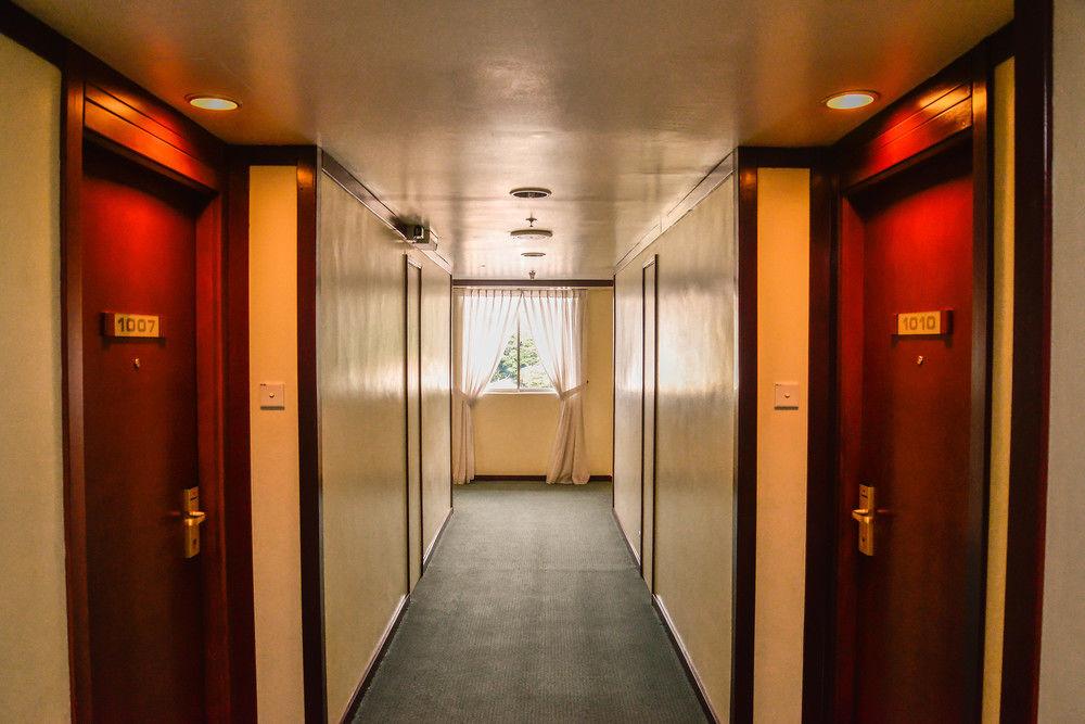 Shangri-la Hotel