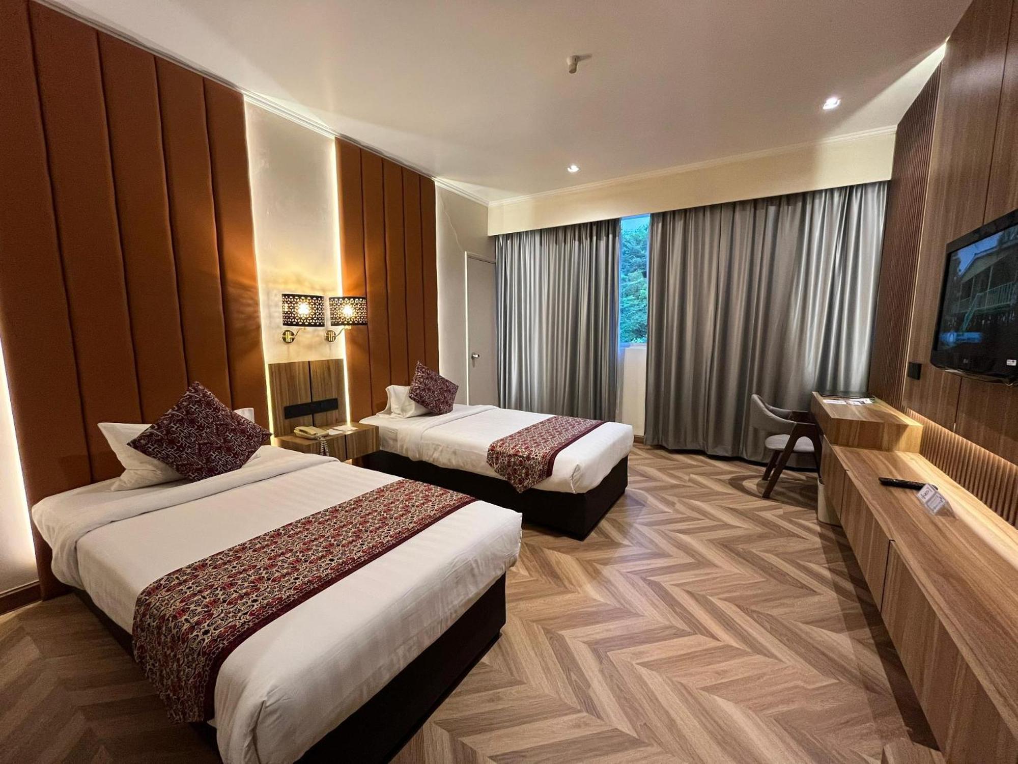 Shangri-la Hotel