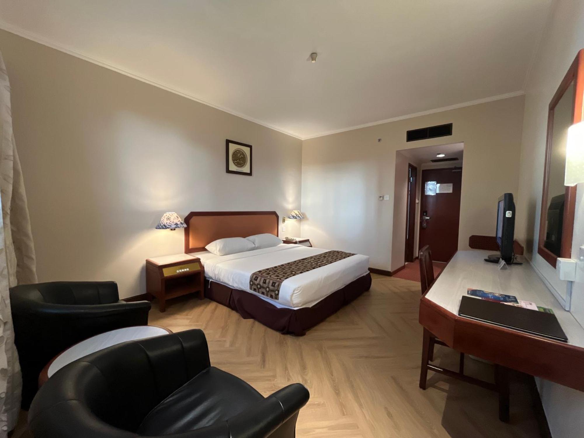 Shangri-la Hotel