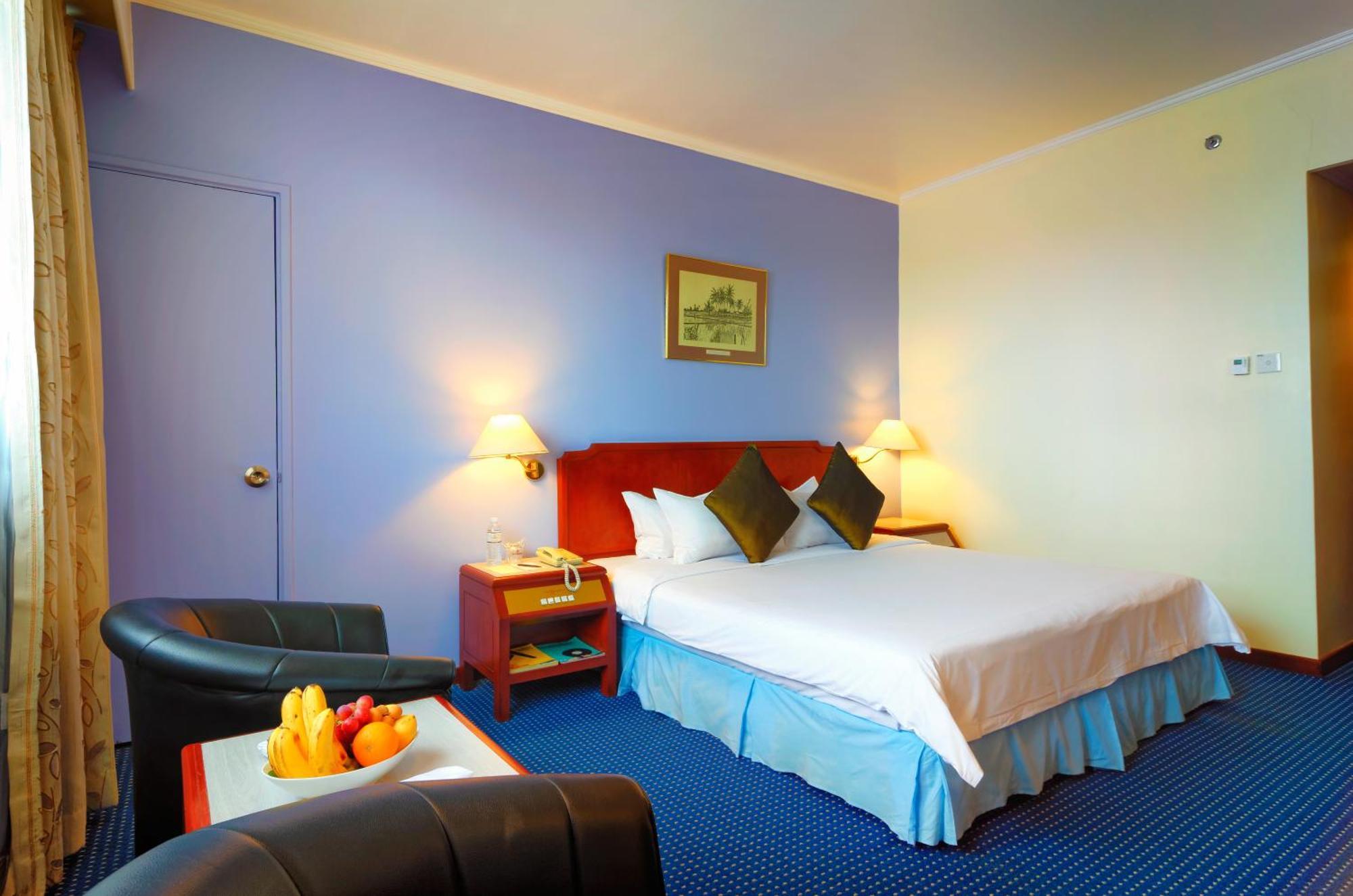 Hotel Shangri-la 3*