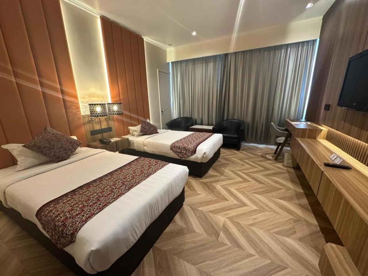 Shangri-la Hotel