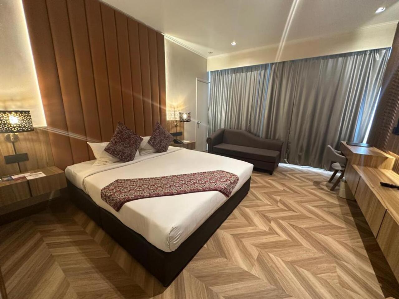 Shangri-la 3*