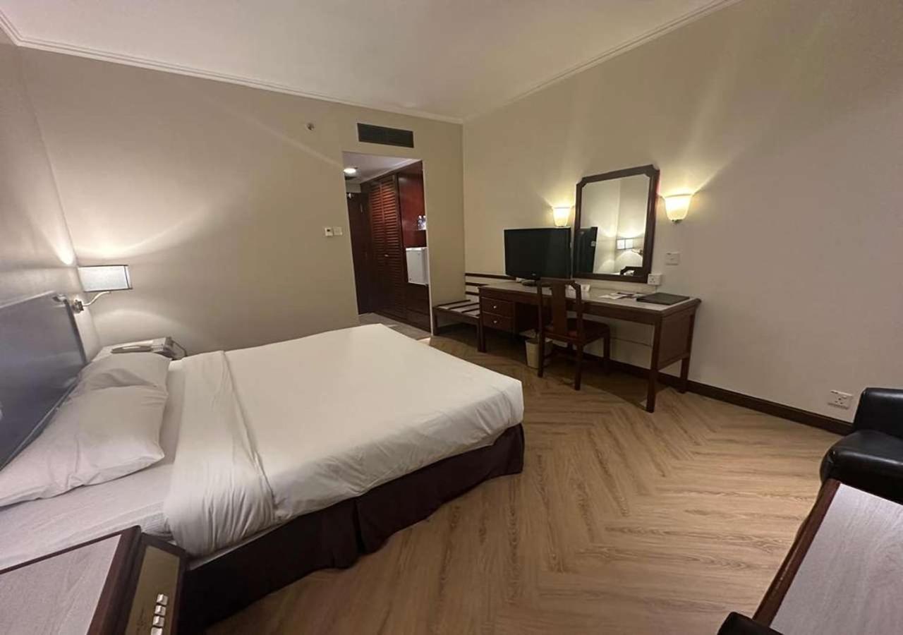 Shangri-la Hotel