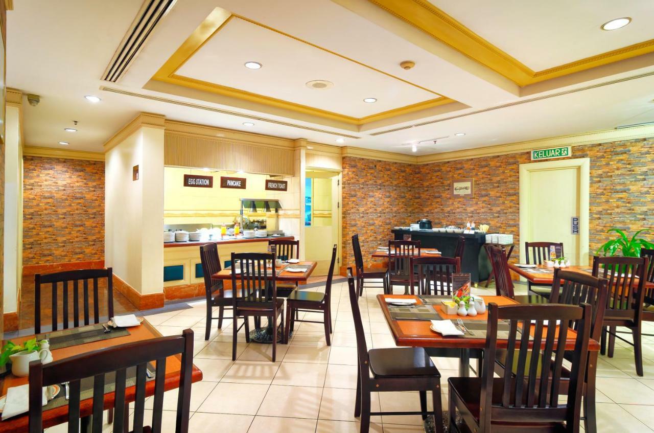 Hotel Shangri-la 3*
